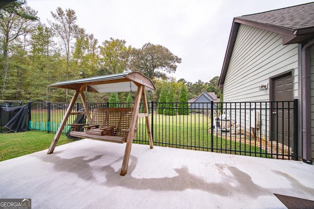 931 S Jeff Davis Drive, Fayetteville, GA 30215