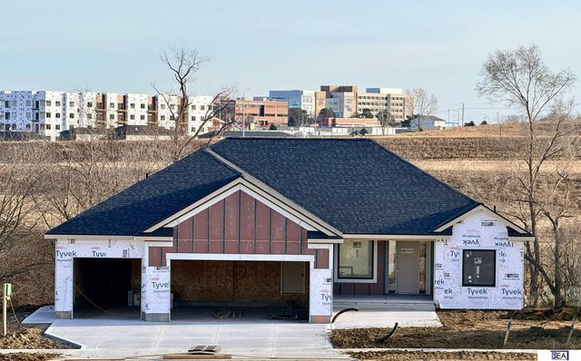 613 Valley Road, Papillion, NE 68046