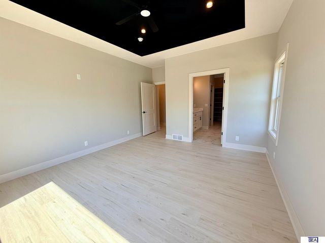 613 Valley Road, Papillion, NE 68046