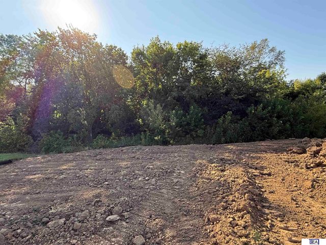 613 Valley Road, Papillion, NE 68046