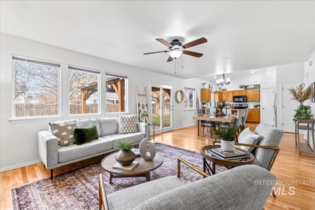 2628 W Leonard, Meridian, ID 83642