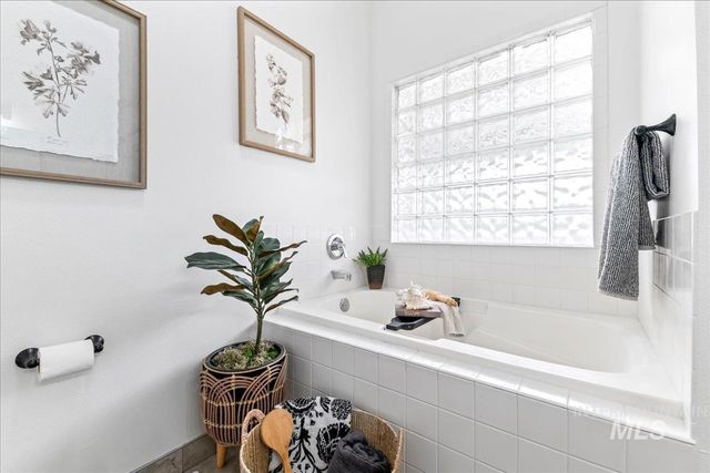 2628 W Leonard, Meridian, ID 83642