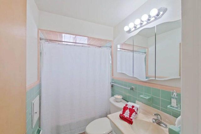 1934 Pinetree Drive, Trenton, MI 48183