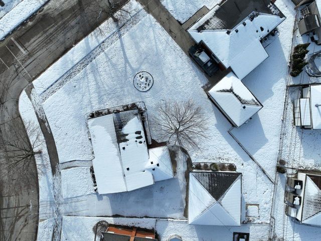 1934 Pinetree Drive, Trenton, MI 48183