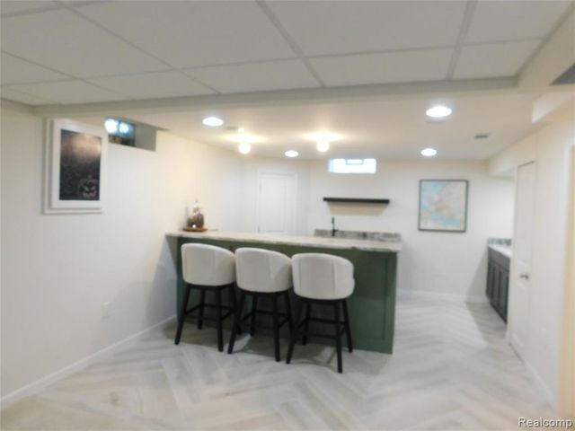 2759 Winter Drive, Troy, MI 48083