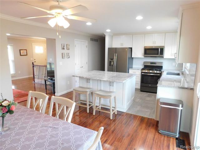 2759 Winter Drive, Troy, MI 48083