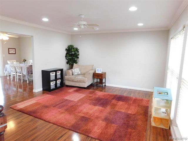 2759 Winter Drive, Troy, MI 48083