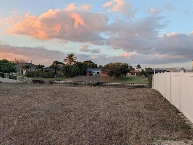 1459 SE 14TH STREET, Cape Coral, FL 33990