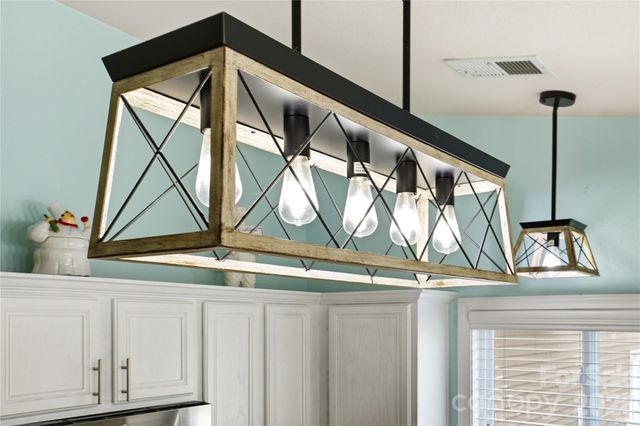 6714 Wicked Oak Lane, Charlotte, NC 28216