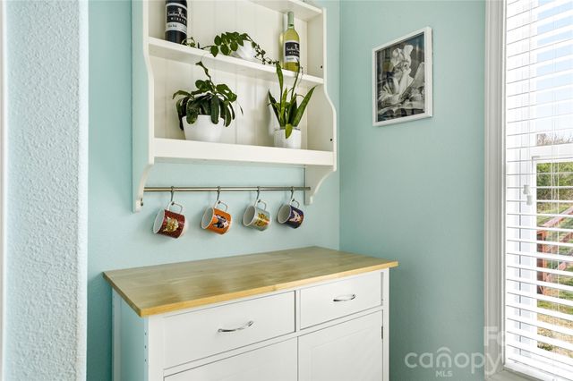 6714 Wicked Oak Lane, Charlotte, NC 28216