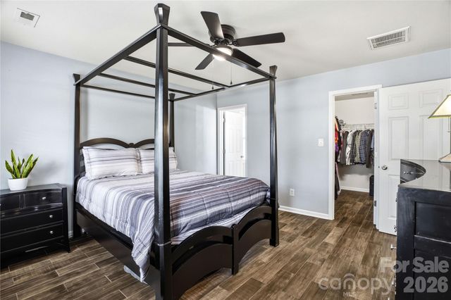 6714 Wicked Oak Lane, Charlotte, NC 28216