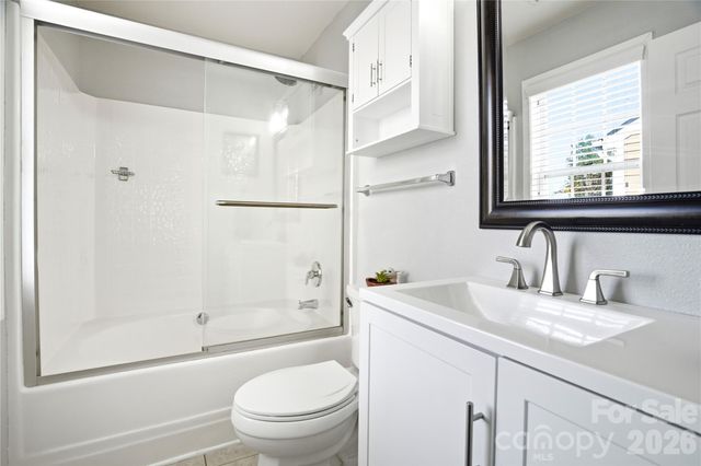 6714 Wicked Oak Lane, Charlotte, NC 28216