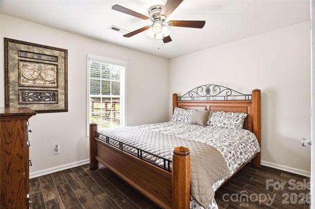 6714 Wicked Oak Lane, Charlotte, NC 28216