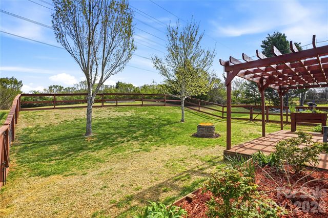 6714 Wicked Oak Lane, Charlotte, NC 28216