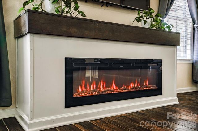 6714 Wicked Oak Lane, Charlotte, NC 28216