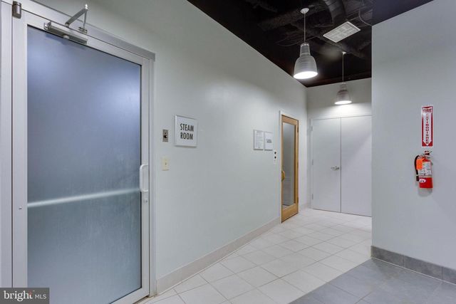 1021 ARLINGTON BLVD E #905, Arlington, VA 22209