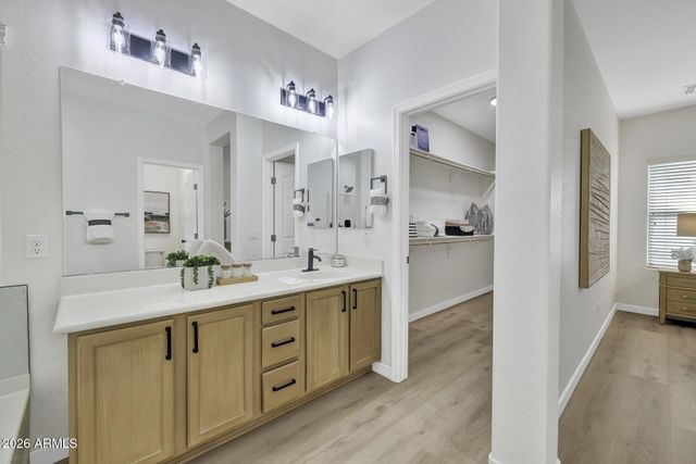 1152 W DESERT HOLLOW Drive, San Tan Valley, AZ 85143