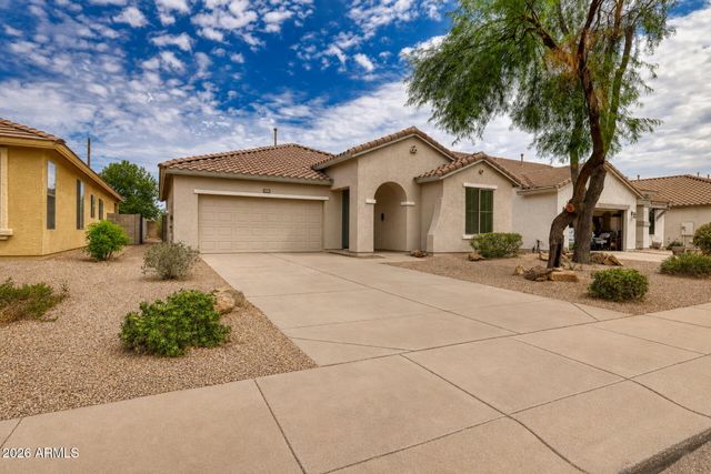 1152 W DESERT HOLLOW Drive, San Tan Valley, AZ 85143