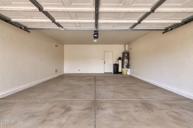 1152 W DESERT HOLLOW Drive, San Tan Valley, AZ 85143