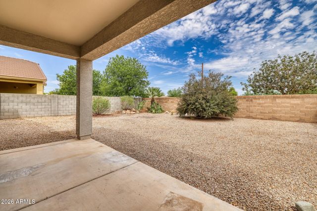 1152 W DESERT HOLLOW Drive, San Tan Valley, AZ 85143