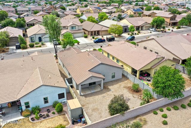 1152 W DESERT HOLLOW Drive, San Tan Valley, AZ 85143