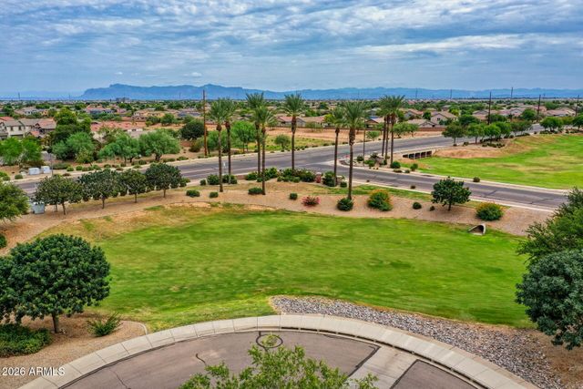 1152 W DESERT HOLLOW Drive, San Tan Valley, AZ 85143