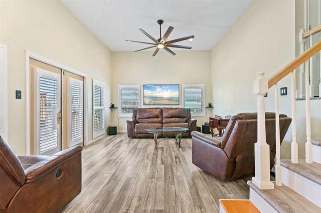 303 Tahiti Road, Tiki Island, TX 77554