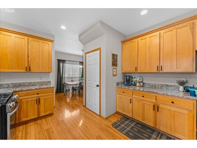 3121 N KNOLL Dr, Newberg, OR 97132