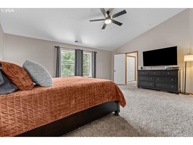 3121 N KNOLL Dr, Newberg, OR 97132