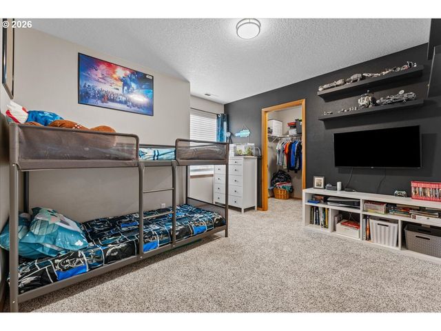 3121 N KNOLL Dr, Newberg, OR 97132