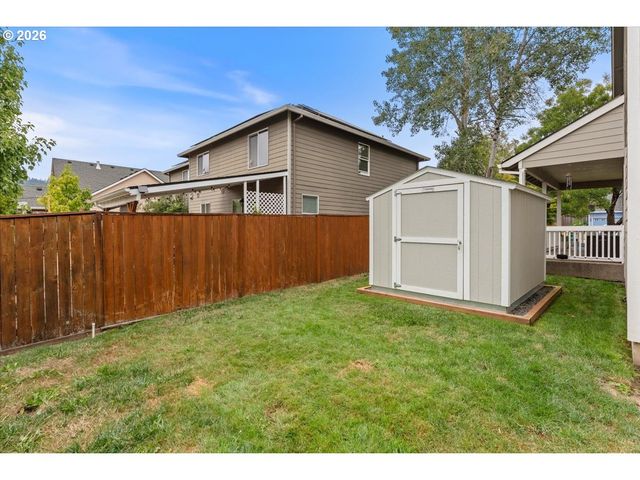 3121 N KNOLL Dr, Newberg, OR 97132