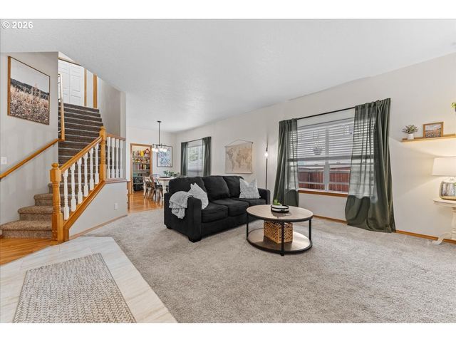 3121 N KNOLL Dr, Newberg, OR 97132