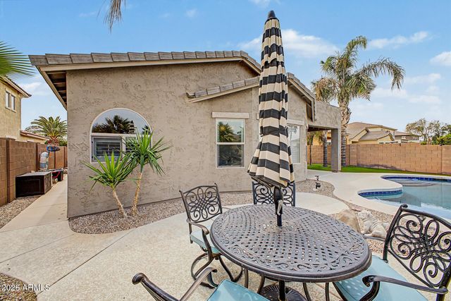 896 E INDIAN WELLS Place, Chandler, AZ 85249