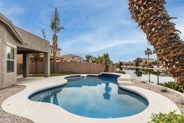 896 E INDIAN WELLS Place, Chandler, AZ 85249