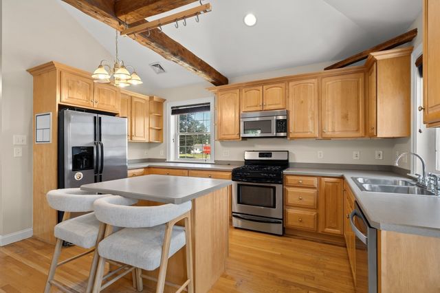 521 Washington Street 3, Abington, MA 02351
