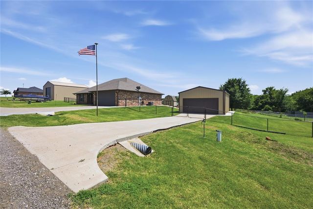 2495 County Road 1328, Blanchard, OK 73010