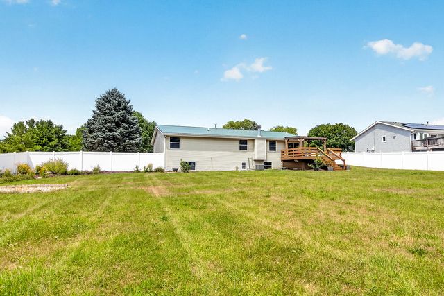 6439 Prairie Flower, Roscoe, IL 61073