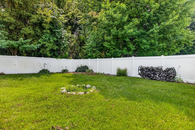 6439 Prairie Flower, Roscoe, IL 61073