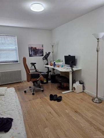 71-37 Vleigh Place 40B, Kew Garden Hills, NY 11367