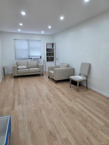 71-37 Vleigh Place 40B, Kew Garden Hills, NY 11367