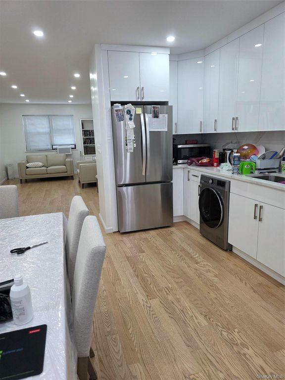 71-37 Vleigh Place 40B, Kew Garden Hills, NY 11367 — photo 2