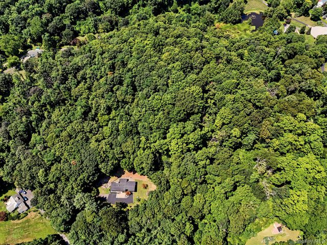 16 Briar Hill Road, Hopewell Junction, NY 12533