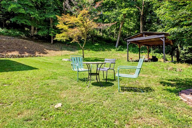 16 Briar Hill Road, Hopewell Junction, NY 12533
