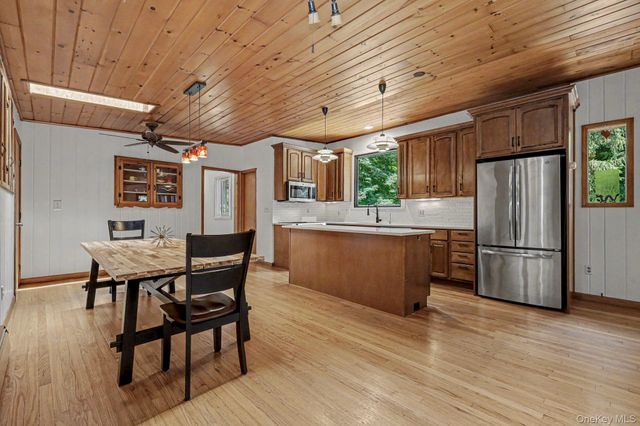 16 Briar Hill Road, Hopewell Junction, NY 12533