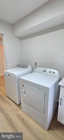 4 LOGAN CT, Sicklerville, NJ 08081