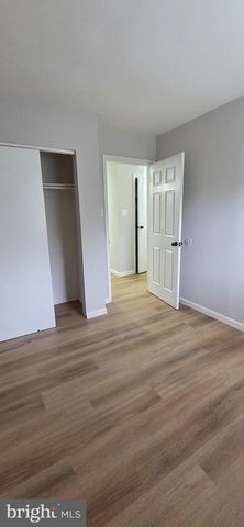 4 LOGAN CT, Sicklerville, NJ 08081