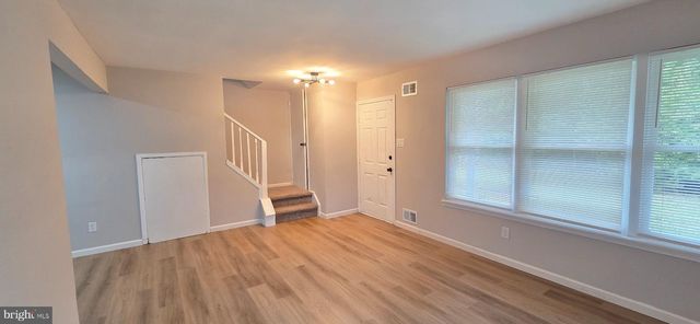 4 LOGAN CT, Sicklerville, NJ 08081