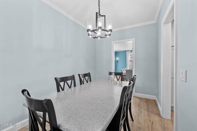 3537 Brookside Road, Ottawa Hills, OH 43606