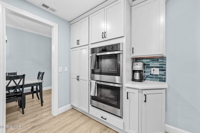 3537 Brookside Road, Ottawa Hills, OH 43606