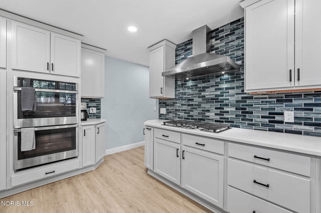 3537 Brookside Road, Ottawa Hills, OH 43606